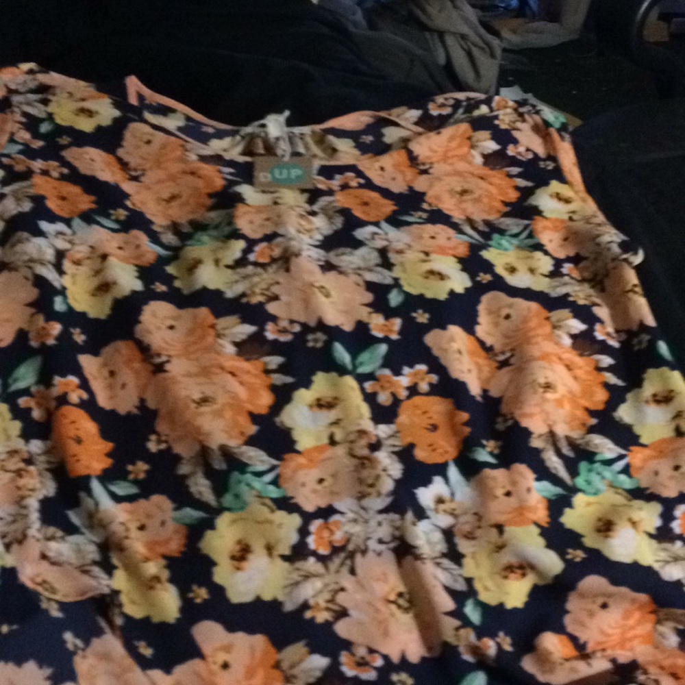 Daniel ran-in flower blouse